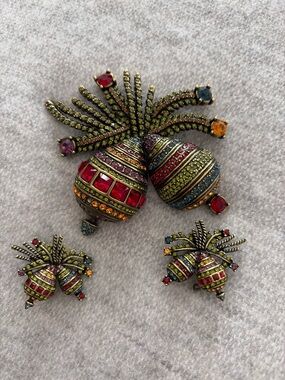 Christmas Swarovski Brooch and Earrings